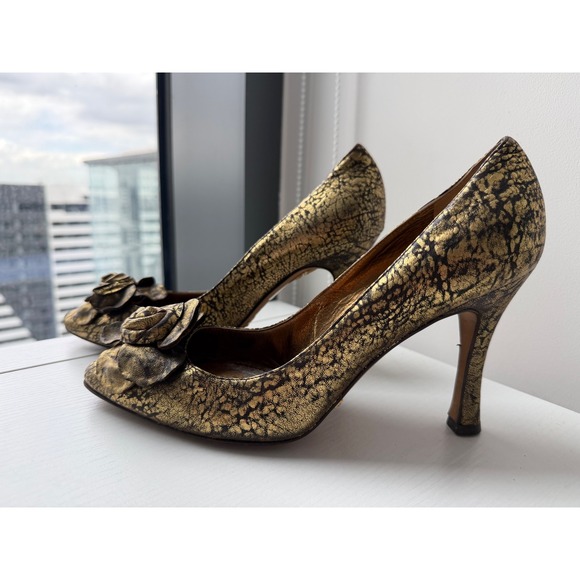 Vintage Y2K Dolce & Gabbana Gold metallicLeather Rose Heels Size 39 US 8-8,5 - Picture 4 of 10